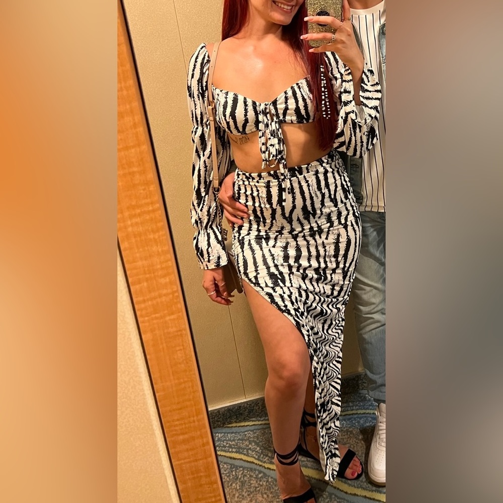 Zebra print , two piece set , size small